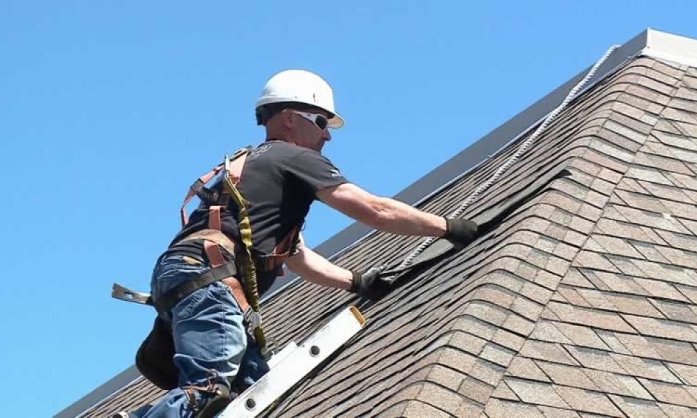 10-Necessary-Questions-to-Ask-a-Roofer-Before-They-Work-on-Your-Home-roofer